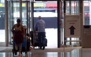 Κορωνοϊός: Σε τεστ ολίγων λεπτών βασίζονται οι αεροπορικές εταιρείες