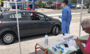 Περισσότεροι από 100 άνθρωποι εξετάστηκαν στην Ξάνθη στα «drive through testing» του ΕΟΔΥ