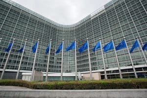 Η Ευρωπαϊκή Επιτροπή Στηρίζει με 4 εκατ. Ευρώ Έρευνα για τη Θεραπεία του Κορωνοϊού με τη Χρήση Πλάσματος Αναρρωσάντων