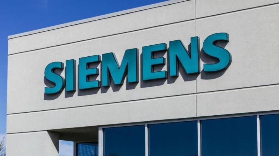 Συνεργασία Siemens - Zeta για τον ψηφιακό μετασχηματισμό των φαρμακευτικών διεργασιών
