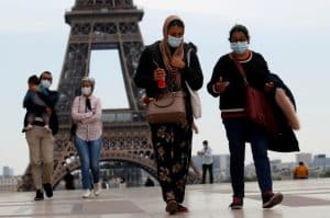 Κομισιόν: Πώς να προετοιμαστεί η Ε.Ε. για τις μεταλλάξεις της covid-19