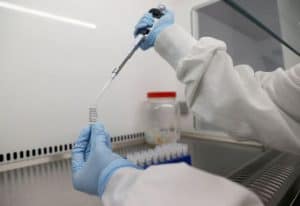Παγκόσμιος Οργανισμός Υγειας: Ξαναρχίζουν οι κλινικές δοκιμές της υδροξυχλωροκίνης