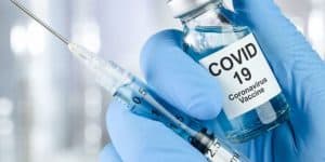 CDC: «Τα εμβόλια ενδέχεται να μην συνιστώνται αρχικά για τα παιδιά»