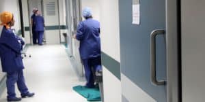 Κορωνοϊός: Ποιοι έχουν γενετική προδιάθεση να νοσήσουν -Το γονίδιο που κάνει πιο ευάλωτους τους άνδρες