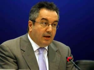 Hλίας Μόσιαλος: Γιατί πρέπει να αλλάξει ο τρόπος καταγραφής και ανακοίνωσης των κρουσμάτων κορονοϊού – Να δηλώνονται τεστ και αριθμός νοσηλευόμενων