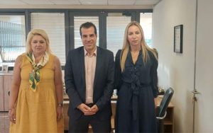 Θ. Πλεύρης: Δεν θα κλείσουν φαρμακεία του ΕΟΠΥΥ